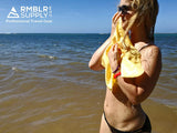 Toalla de Viaje - Alto Desempeño - PVA - Ligera Portátil Secado Instantáneo - Para Todo Tipo de Viaje o Vacaciones Playa Alberca Natación Camping Pesca Hiking Turismo Viajeros Caminata Backpacking Mochileros Ramblers Hombre y Mujer By RMBLR Supply